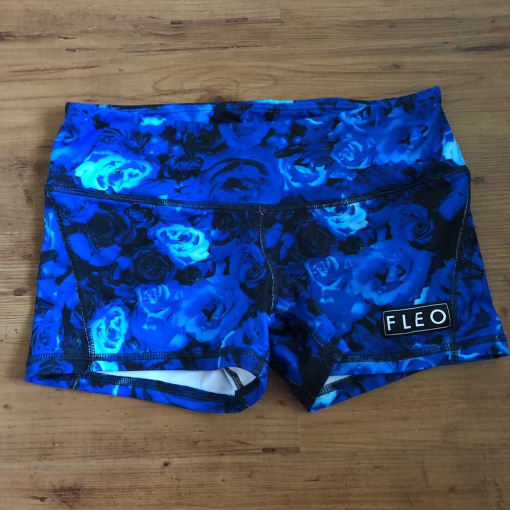 Blue Roses 3.25” Contour Fleo Shorts